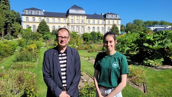 Bezirksbürgermeister Jochen Reeh-Schall mit Jessica Heller