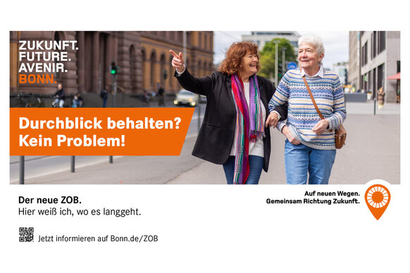 Das Plakat zeigt eine Frau, die eine Seniorin untergehakt hat und ihr den Weg weist