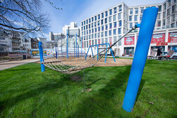 Das Foto zeigt den Spielplatz an der Budapester Straße.