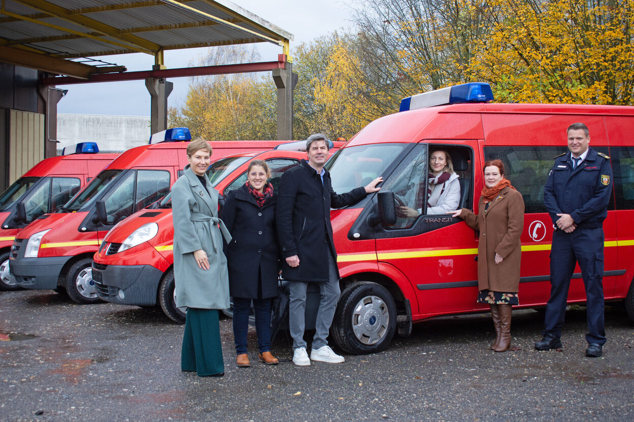 Das Bild zeigt (von links) Olesya Cherepynska-Schmidt, Mascha Gerwin, Stefan Wagner, Tamara Vucovic, Katja Dörner und Marcel Fröhlen.