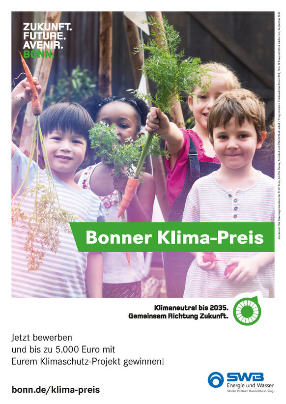 Das Plakat zum Bonner Klima-Preis zeigt Kinder, die Möhren in die Kamera halten