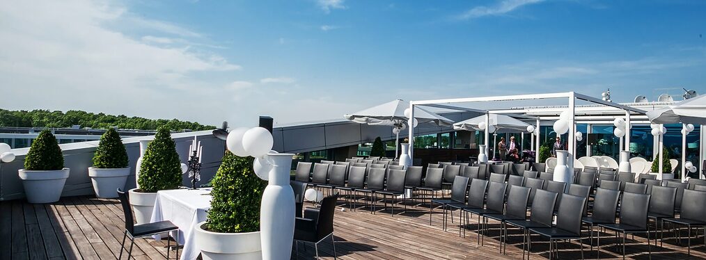 Das Trauzimmer im Kameha Grand Bonn auf der Dachterrasse des Hotels