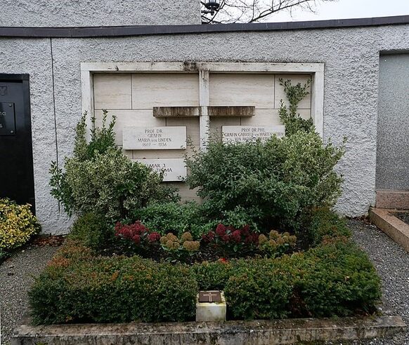 Grab der Freundinnen Maria von Linden und Gabriele von Wartensleben in Schaan, Liechtenstein.