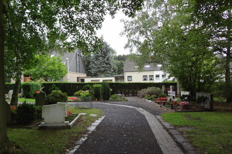 Friedhof Holzlar