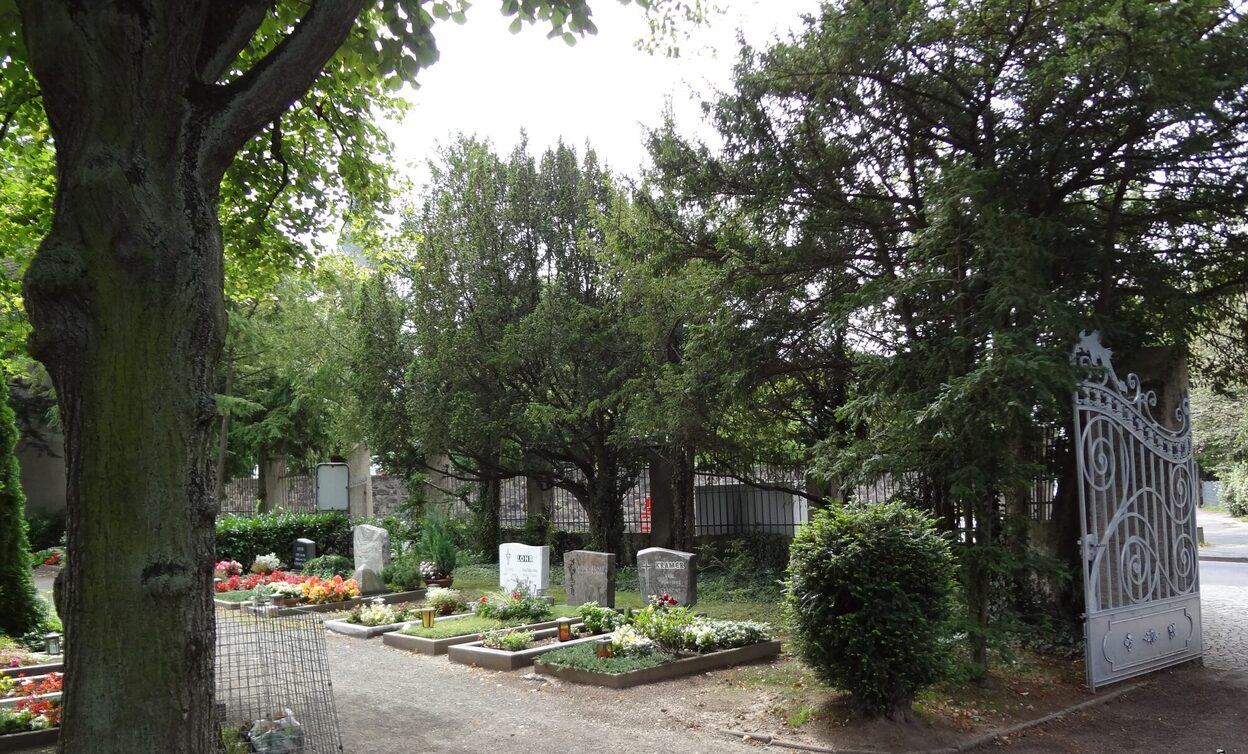 Friedhof Schwarzrheindorf