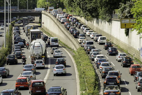 Verkehrsstau auf einer Autobahn