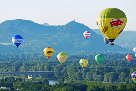 Heißluftballone über Bonn