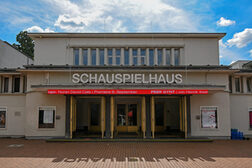 Das Schauspielhaus Bad Godesberg (vormals Kammerspiele Bad Godesberg) ist das größte Schauspielhaus der Stadt Bonn und der erste Theaterneubau der Bundesrepublik in der Nachkriegszeit.